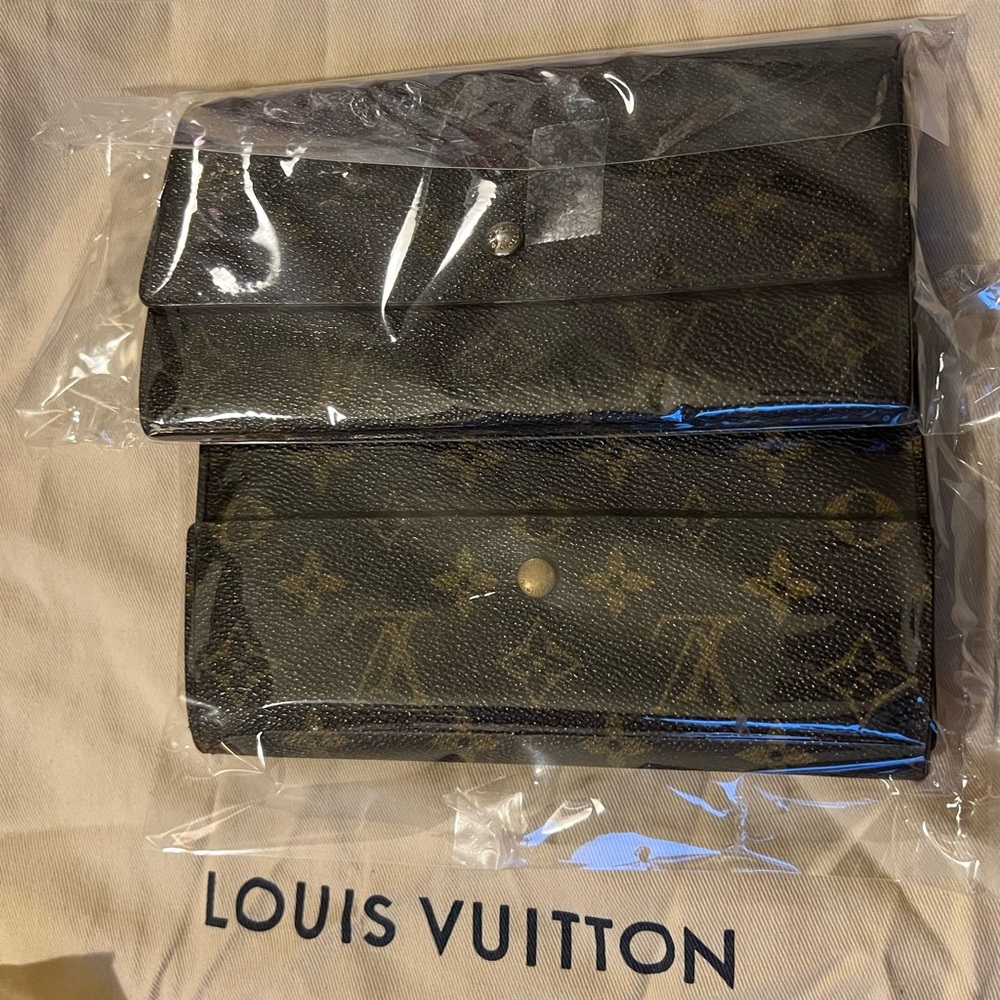 Louis Vuitton Monogram Wallet Bundle